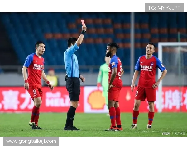 布尔克染红复盘:一张红牌照见中超与欧洲判罚鸿沟 布尔克染红复盘:一张红牌照见中超与欧洲判罚鸿沟